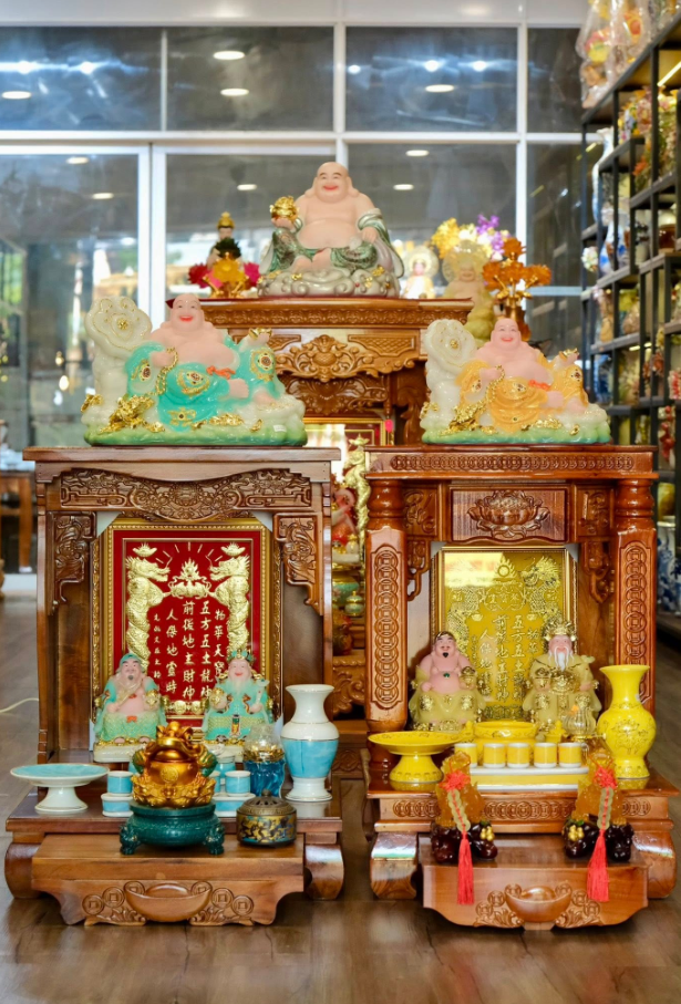 Bài Trí Bàn Thờ Thần Tài Để Thu Hút Tài Lộc